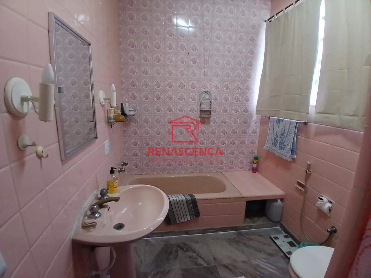 5-bedroom house with a bathtub in Rio de Janeiro — photo 2