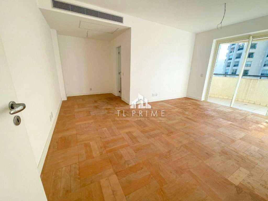 4-suite apartment with 555 m² and 5 parking spaces — photo 23