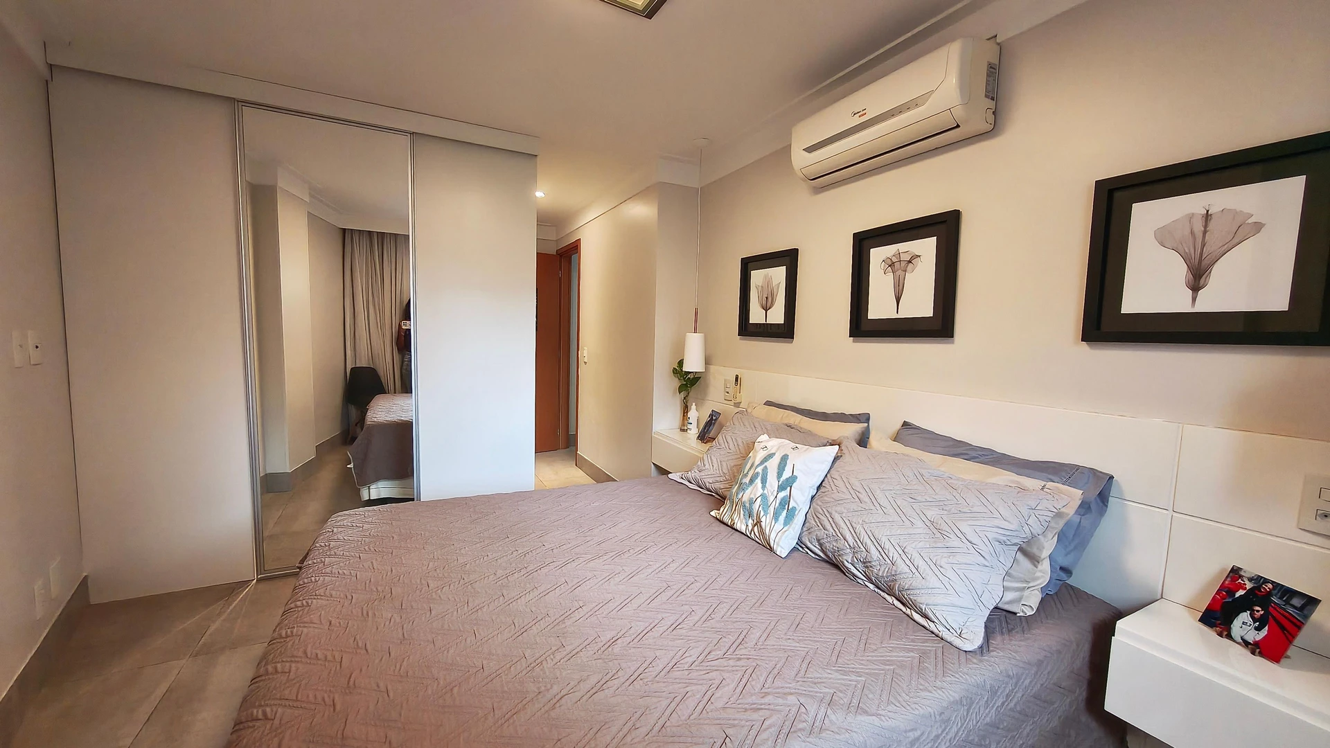 Furnished apartment, 160 m², with a glass-enclosed balcony — photo 15