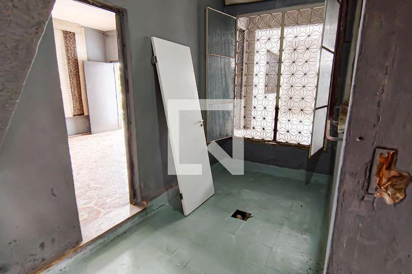 Duplex rental house with 6 bedrooms and 600 m² — photo 47