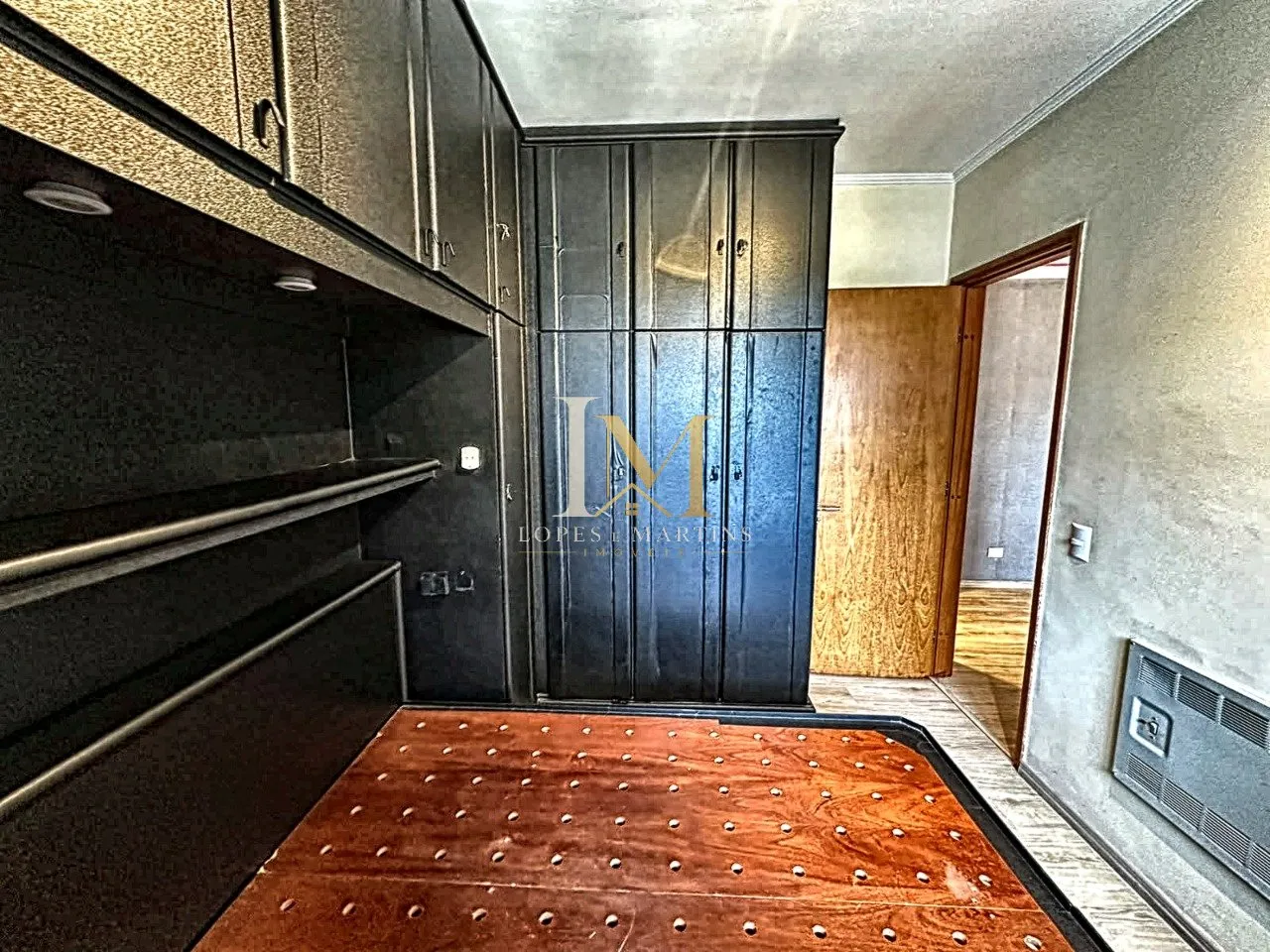 Apartment, 66 m², with wood or laminate floors — photo 15