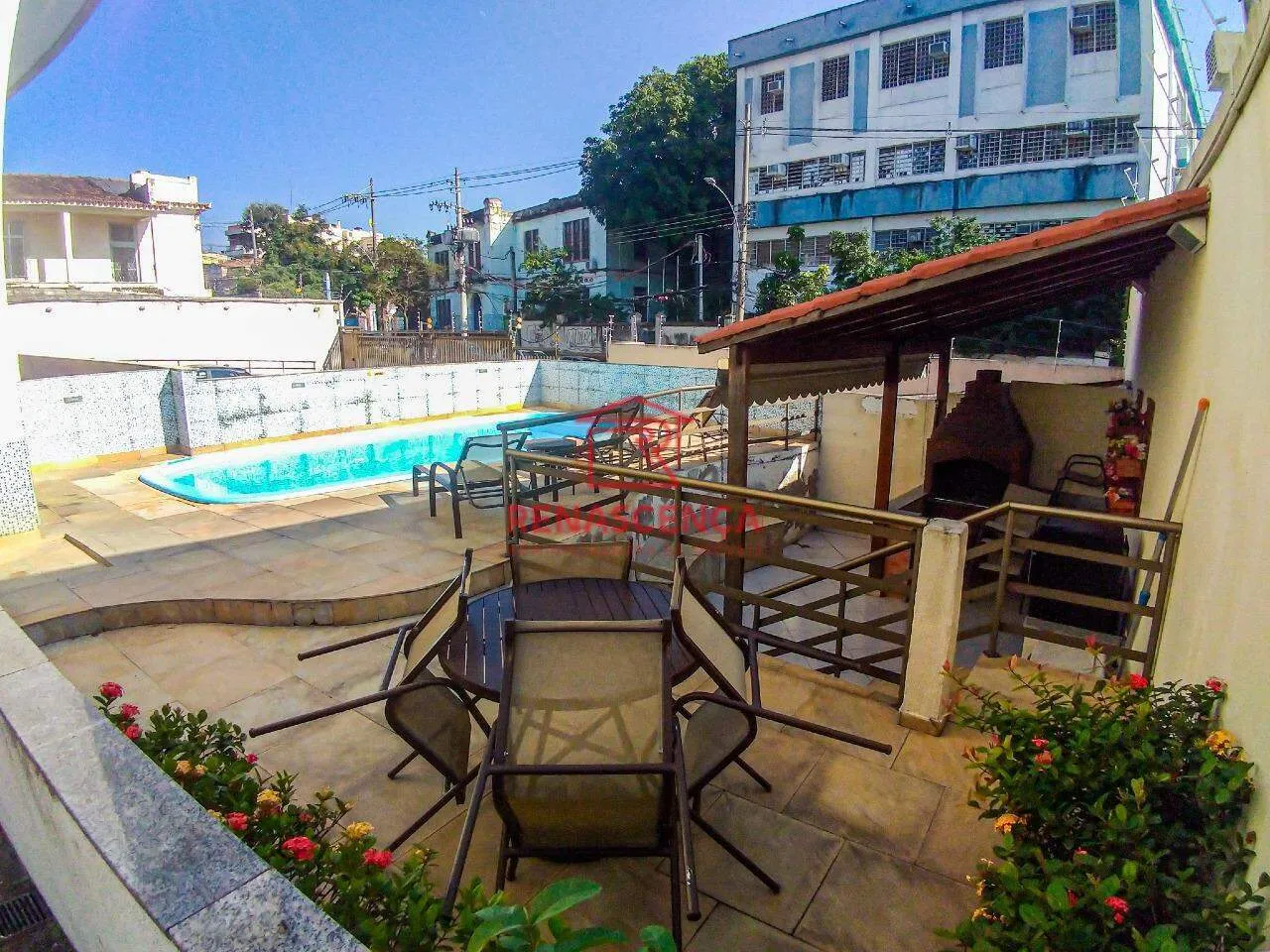 Apartamento com 2 quartos e varanda com área de lavanderia — photo 19