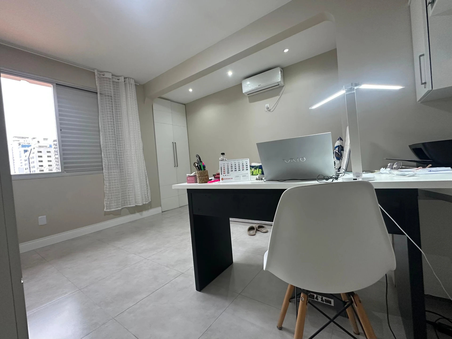 Furnished apartment, 429 m², with floor-to-ceiling windows — photo 26