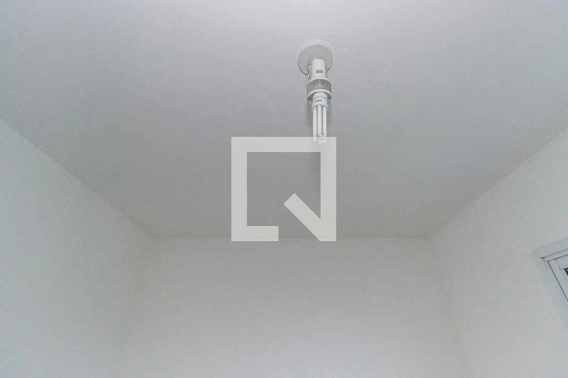 Furnished 2-bedroom apartment with 1 bath and parking — photo 72