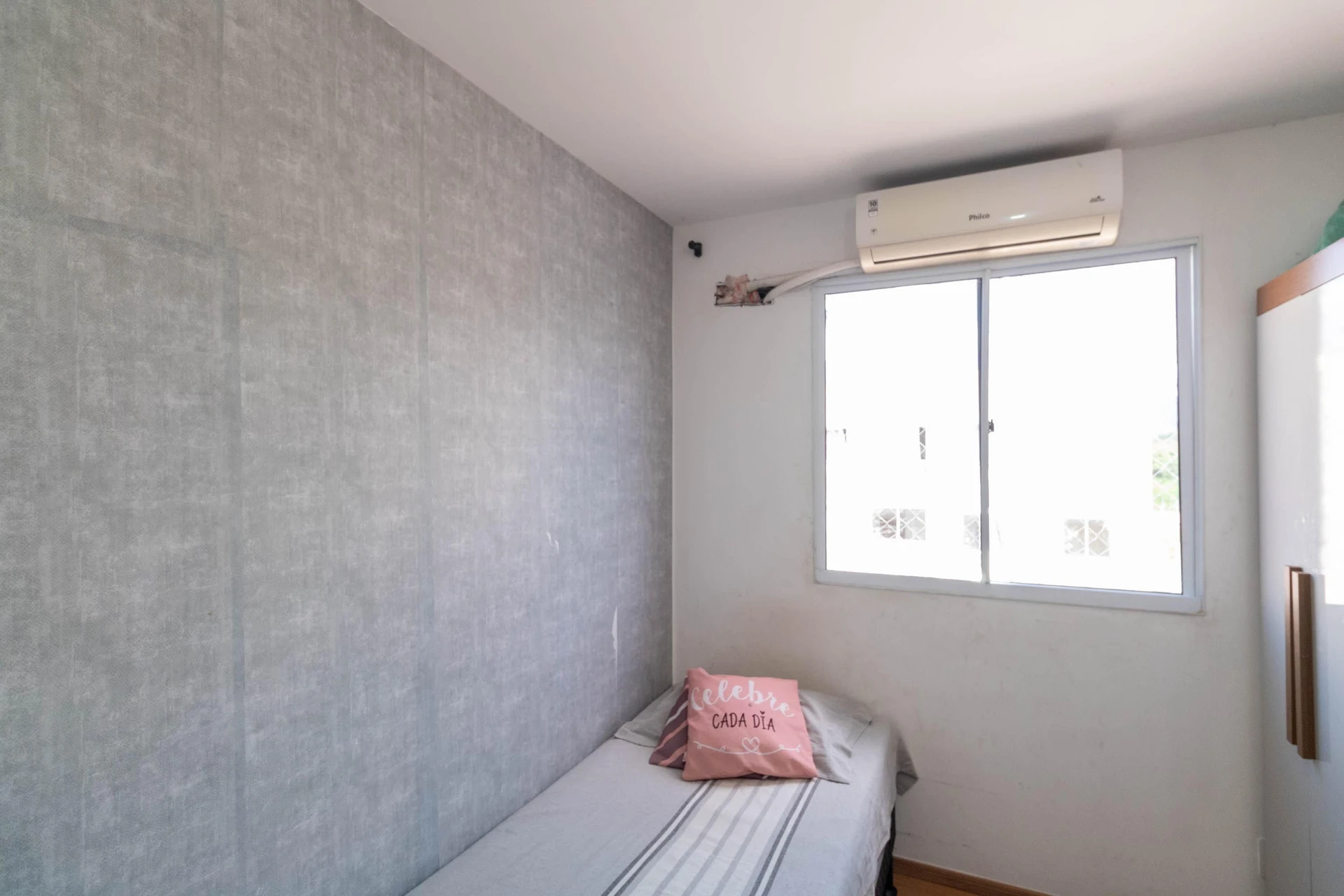 Furnished 2-bedroom apartment with 1 parking space — photo 7