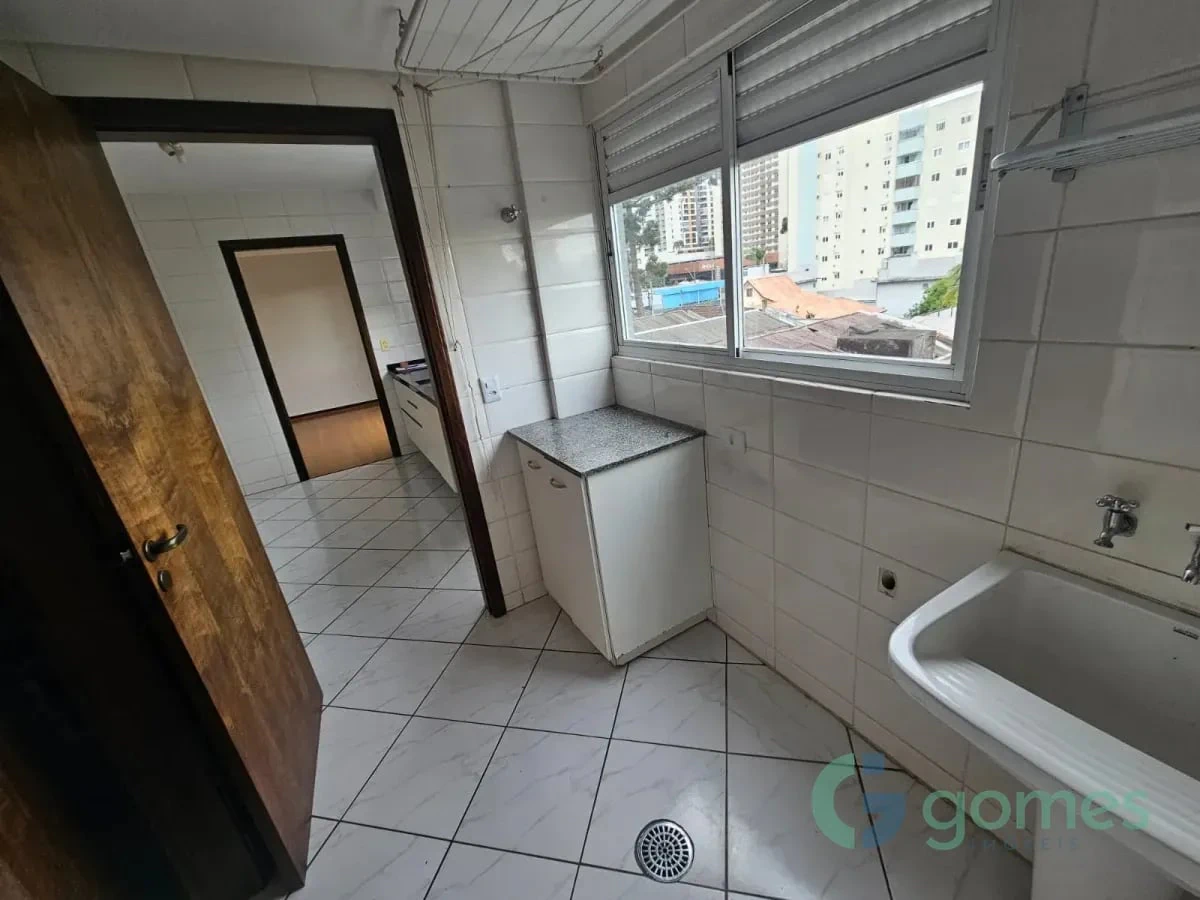 Departamento de 3 dormitorios con bañera en Curitiba — photo 21