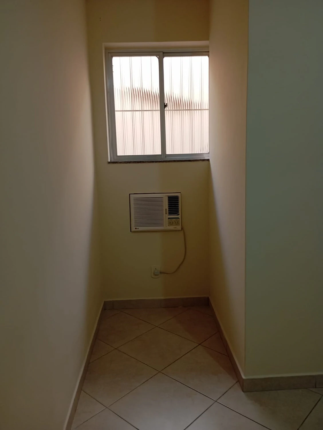 Квартира на первом этаже с 1 спальней и отдельной кухней — photo 17