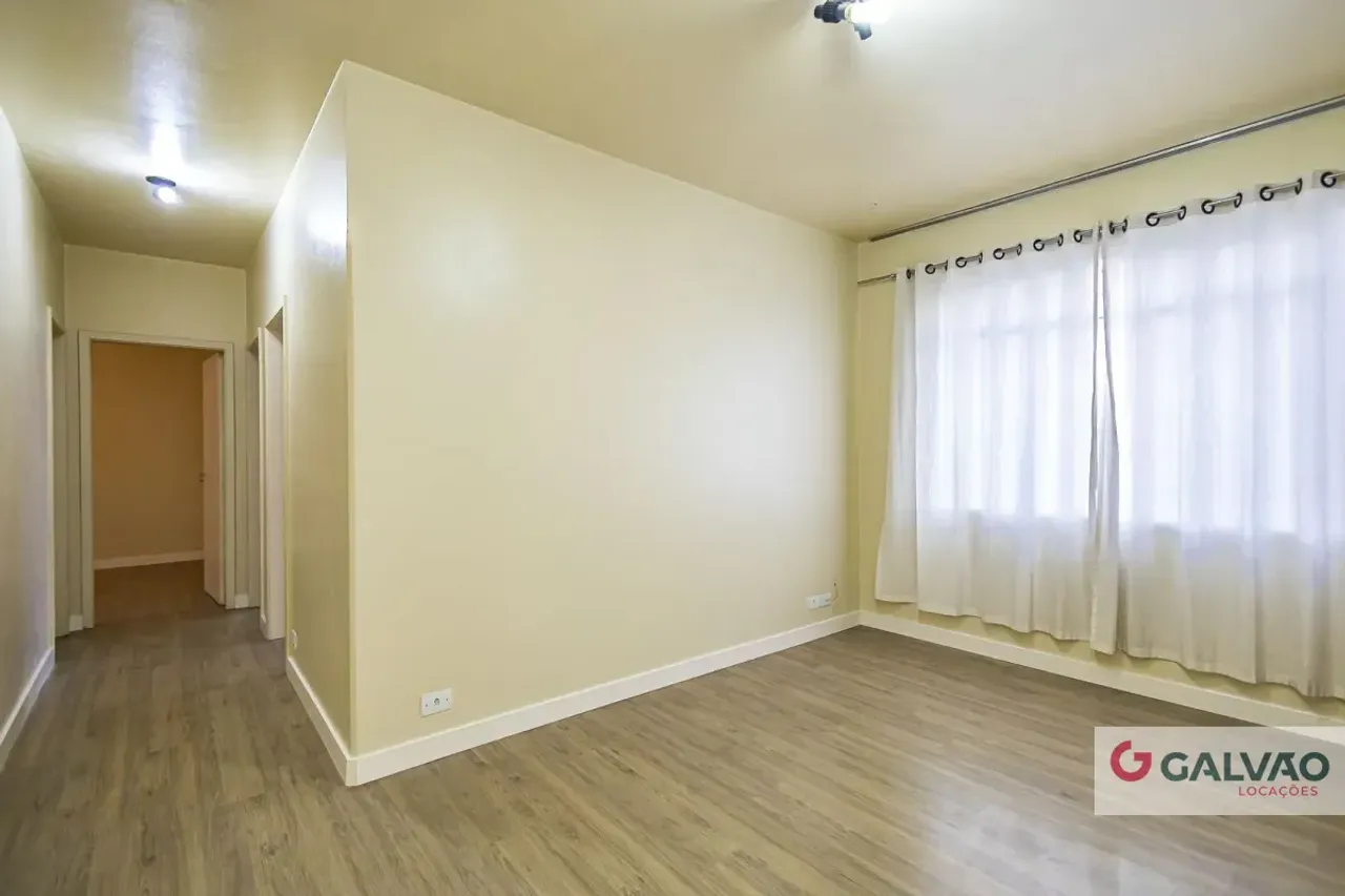 Apartamento con cocina cerrada y 3 dormitorios — photo 3