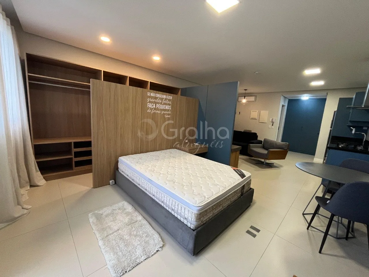 Furnished studio with balcony and 72 m²