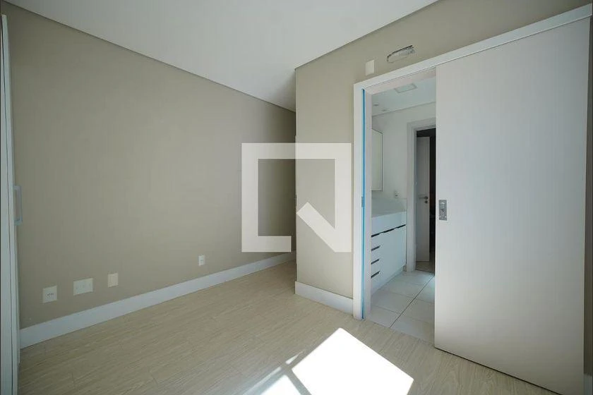 3-bedroom apartment with a water view in Florianópolis — photo 29