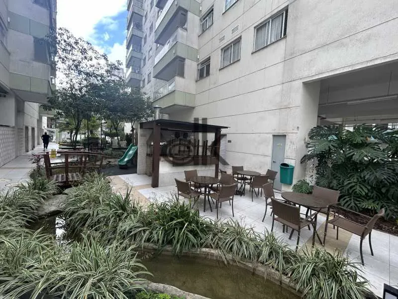 Apartment with 2 bedrooms, 3 bathrooms and a balcony — photo 24
