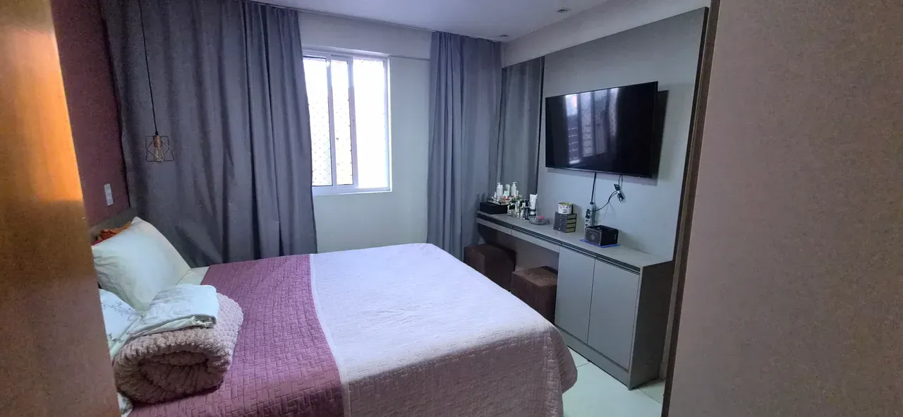 4-bedroom apartment in a building with a gym — photo 3