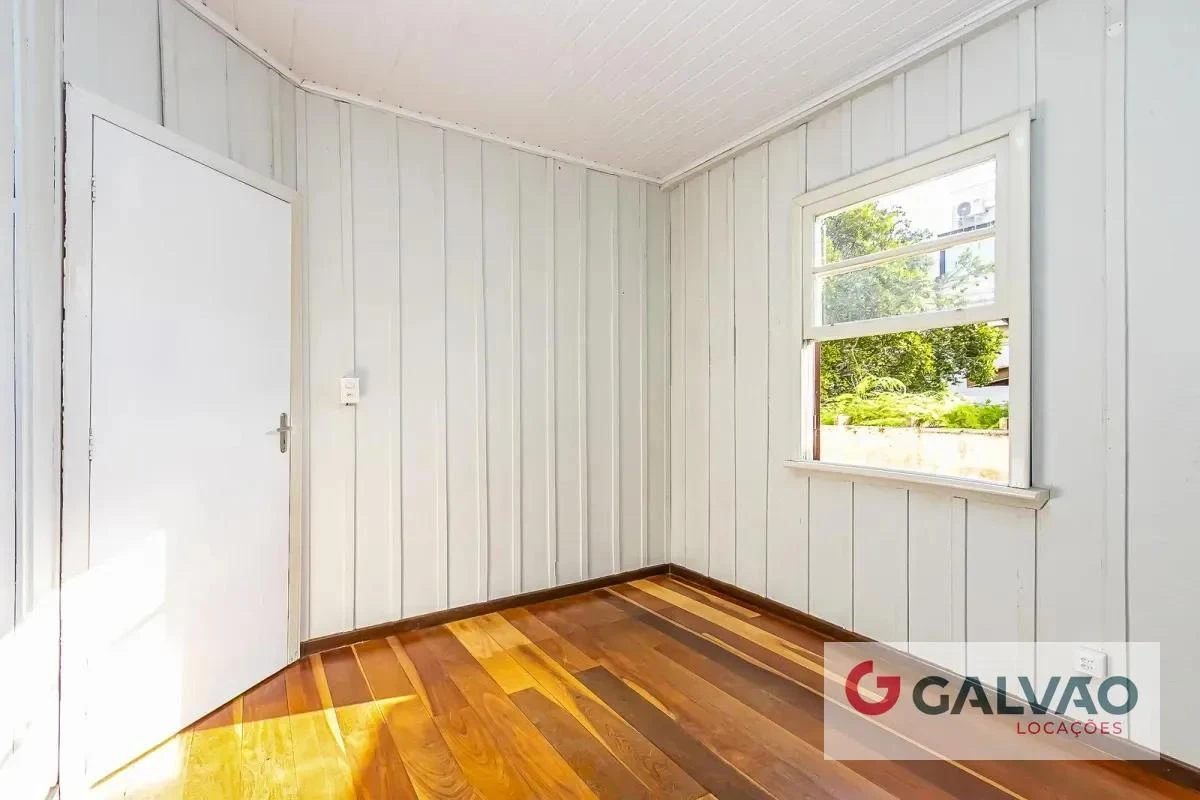 House with a separate kitchen and 5 bedrooms, 224 m² — photo 40