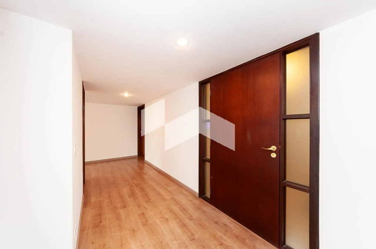 380 m² apartment with private laundry area — photo 8