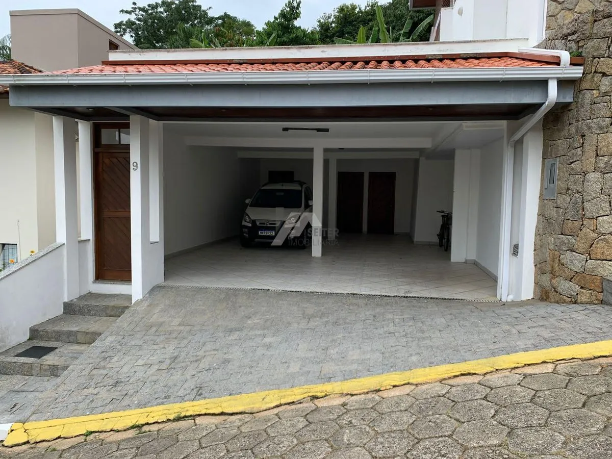 Furnished house with a workspace and 5 bedrooms — photo 31
