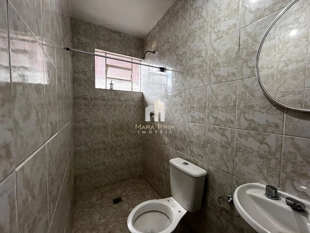 House with 3 bedrooms and fitted kitchen — photo 17