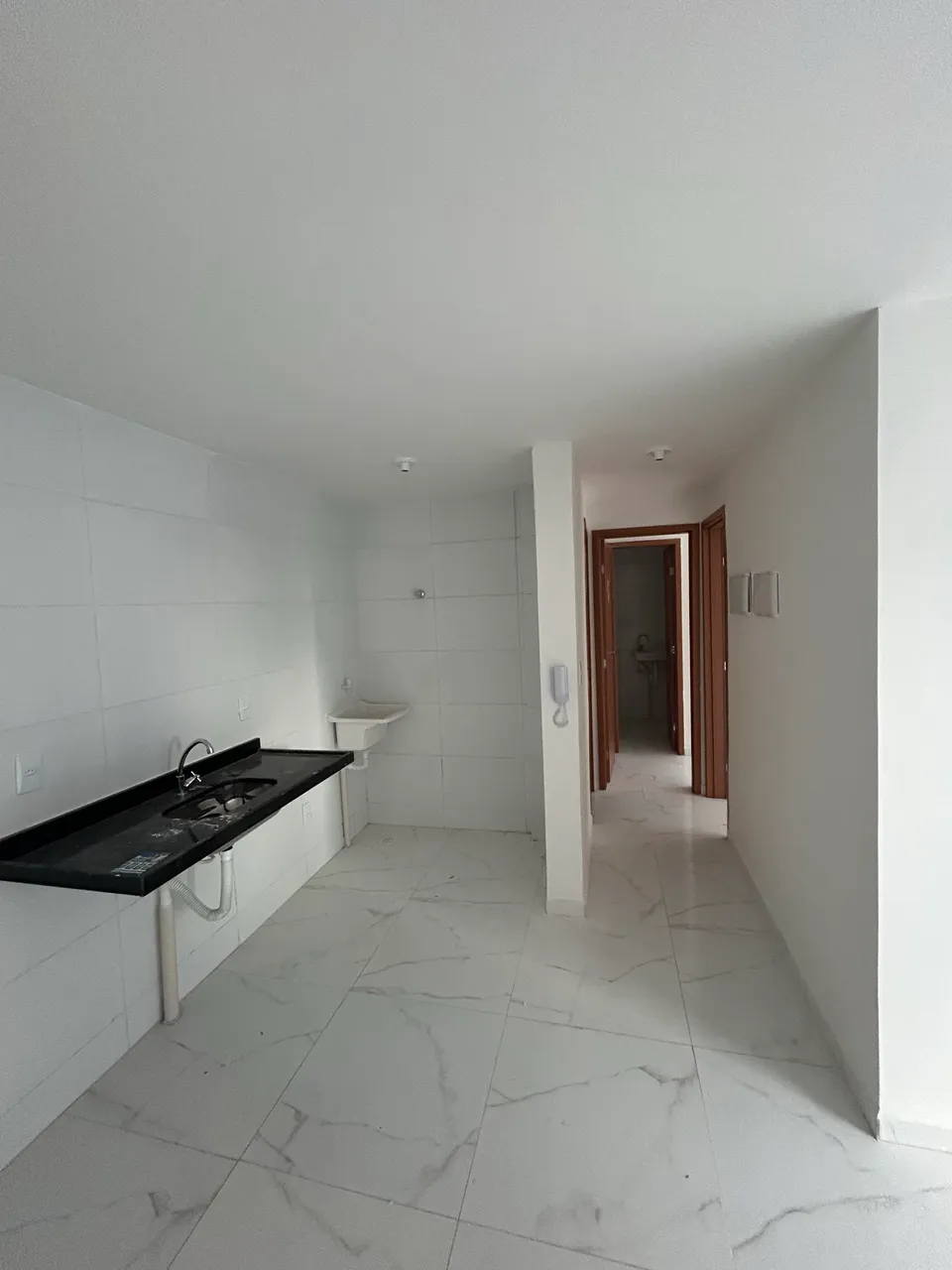 Apartment with 2 bedrooms and 3 bathrooms — photo 2