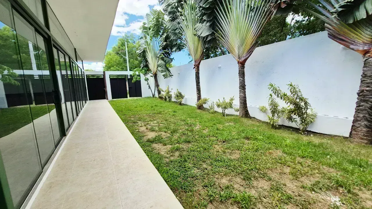 Unfurnished house with open-plan kitchen and 2 bedrooms — photo 13