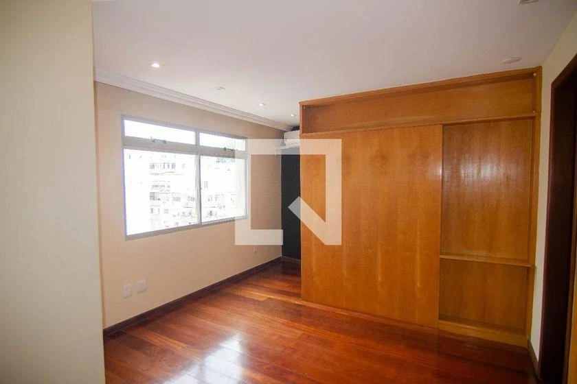 Apartamento com 4 quartos e 165 m², cozinha a gás — photo 29