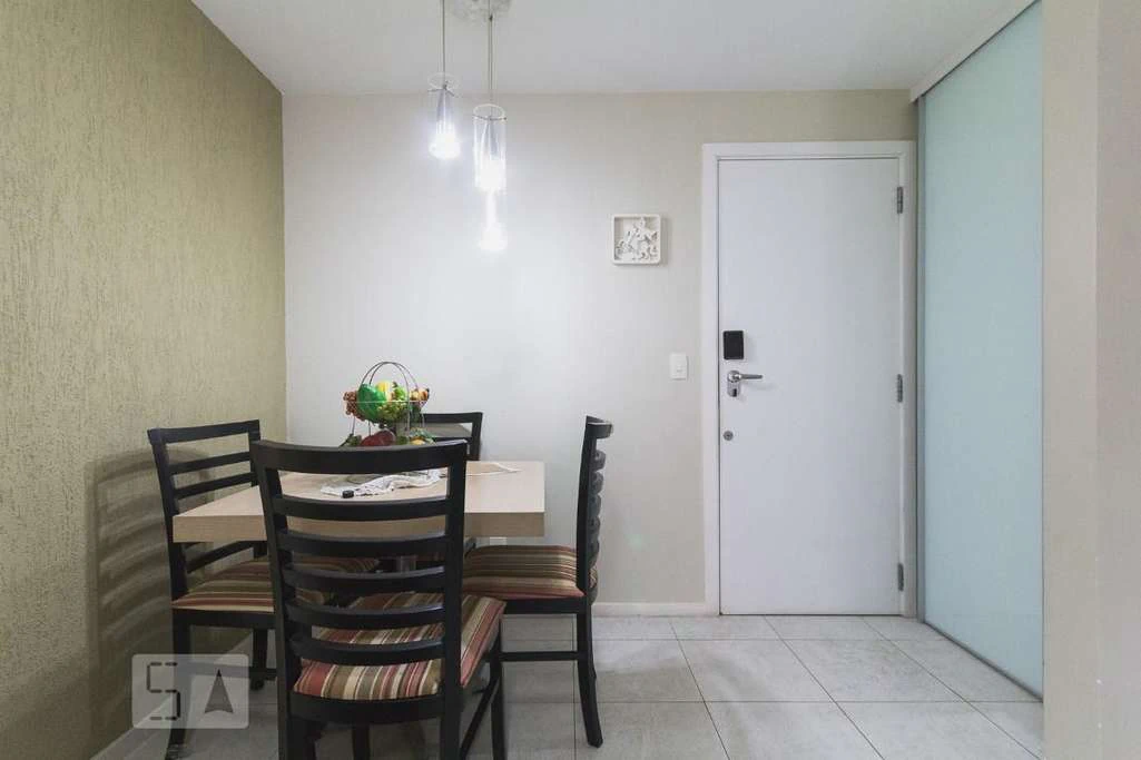 Rental apartment with 2 bedrooms and a glass balcony — photo 19