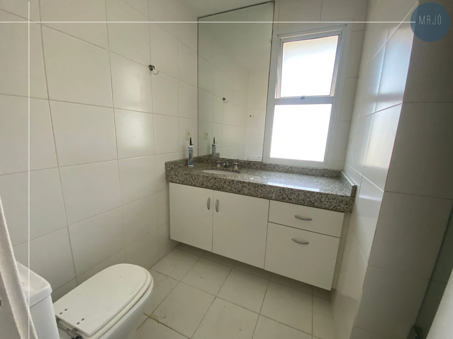 4-bedroom apartment with a mountain view in Rio de Janeiro — photo 17
