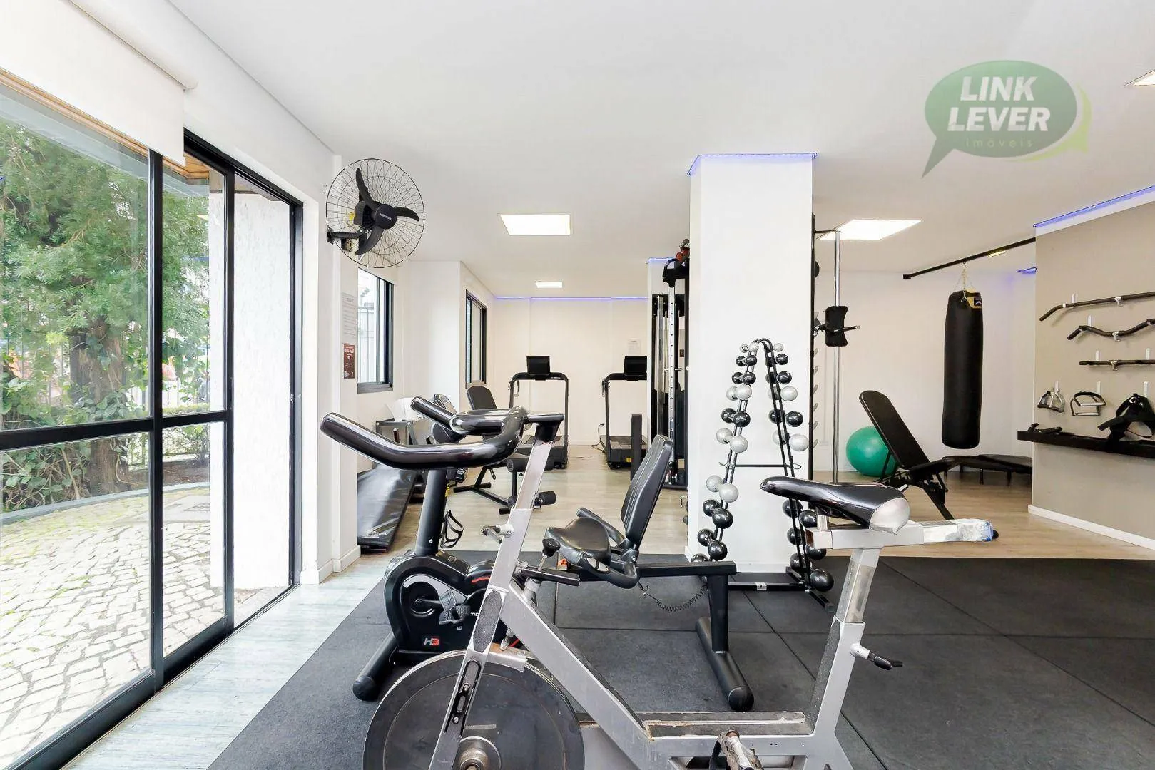 2-bedroom apartment with 79 m² and a private BBQ — photo 54