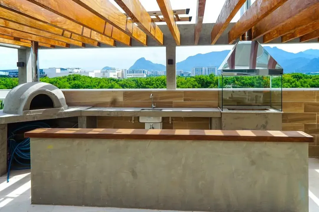 Floor-to-ceiling windows in a 2-bedroom apartment, 90 m² — photo 32