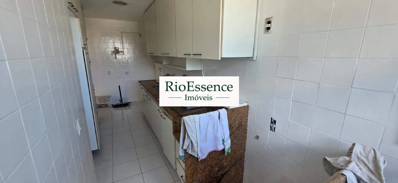 Unfurnished apartment with 3 bedrooms and an enclosed balcony — photo 2