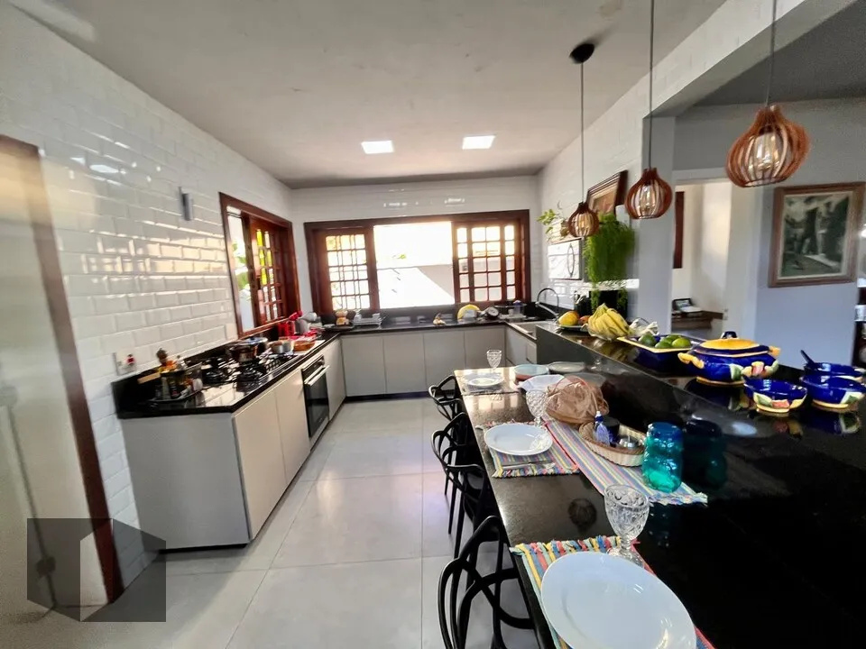 Furnished house with 5 bedrooms and 5 bathrooms — photo 48