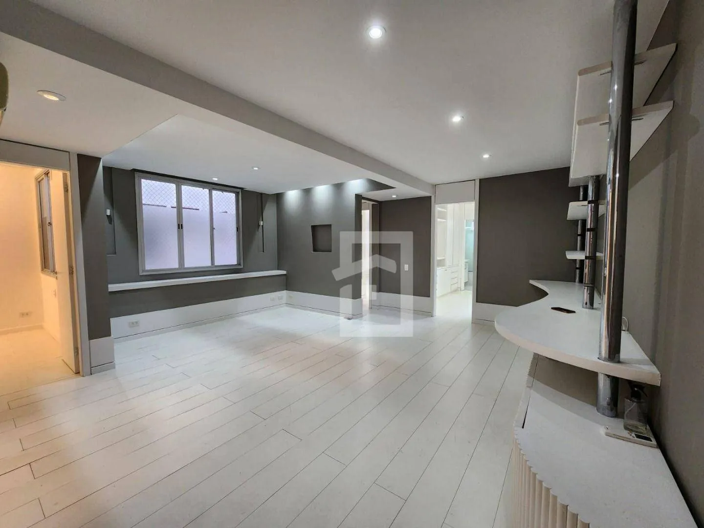 Duplex penthouse with 5 bedrooms and 5 bathrooms — photo 13
