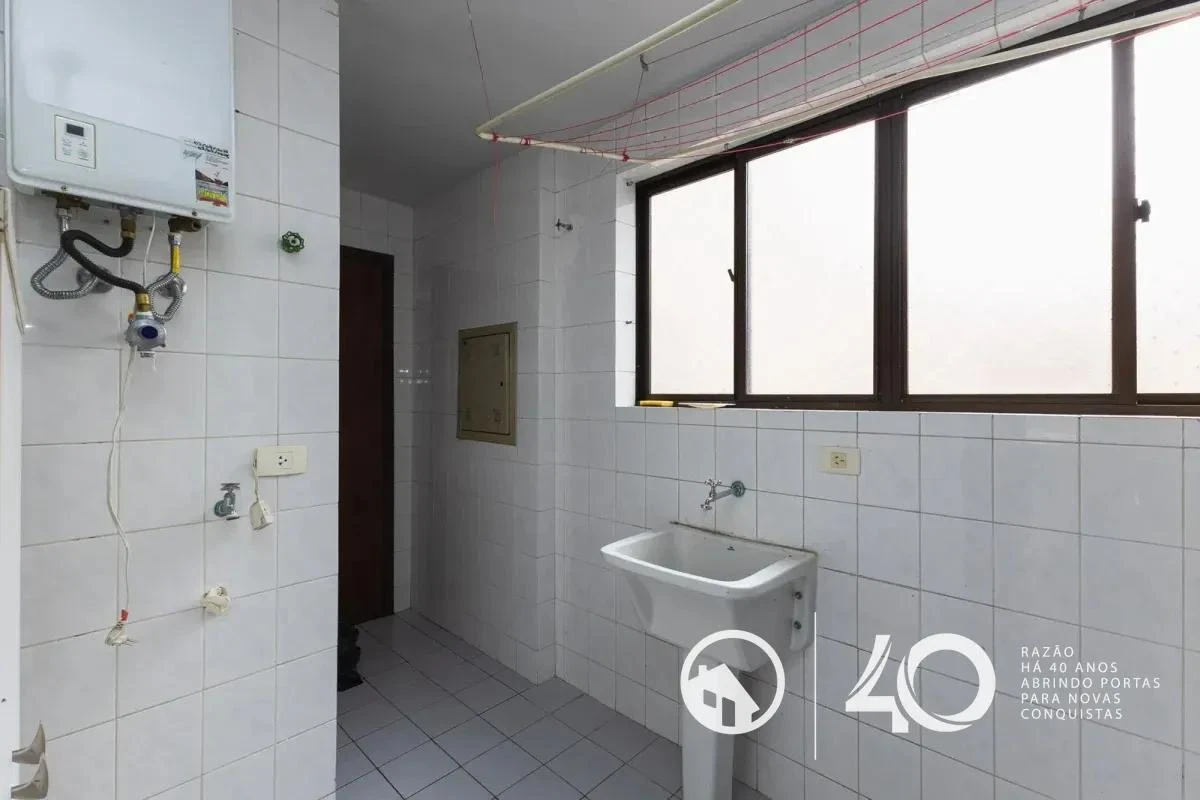 Apartment, 148 m², with a glass-enclosed balcony — photo 10