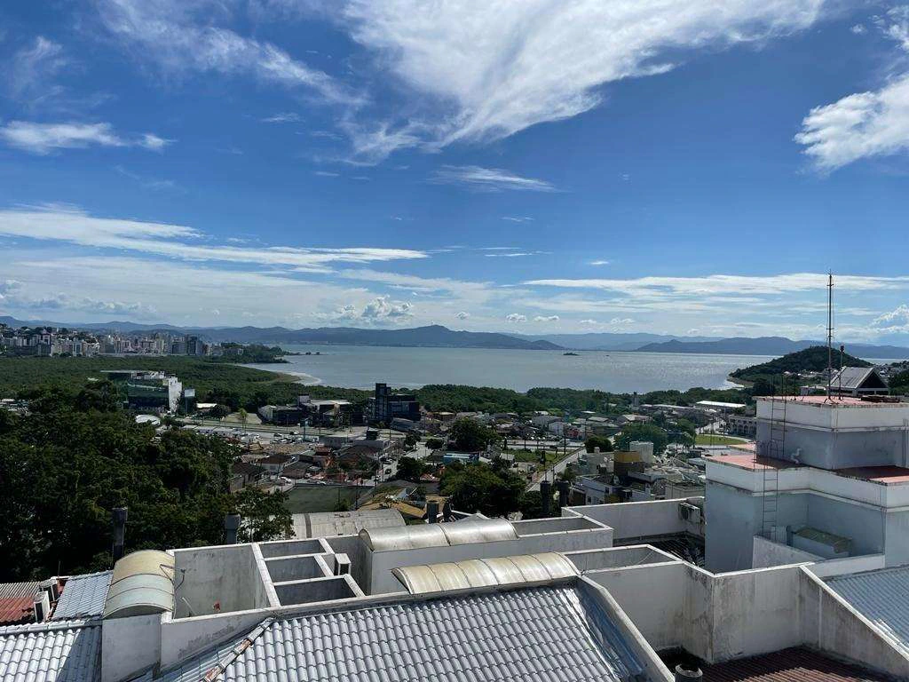 Top-floor apartment with 3 bedrooms, 246 m² and private BBQ — photo 7