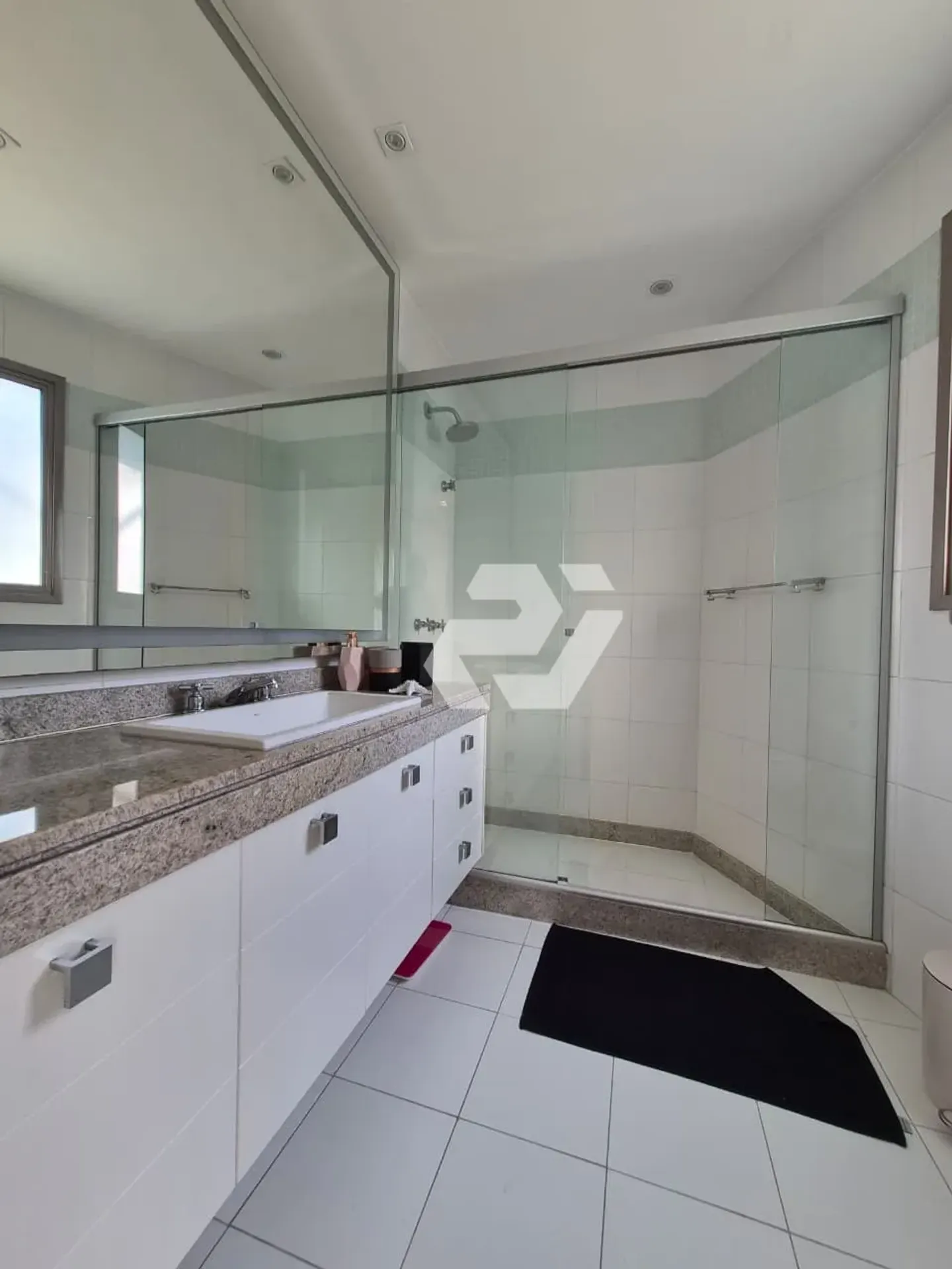 4-bedroom, 5-bath apartment with balcony and 3 parking — photo 41