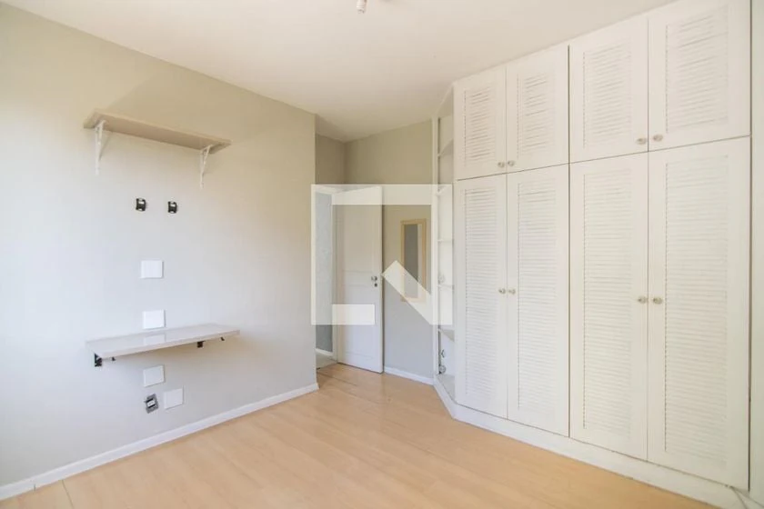 Home office in a one-bedroom apartment, 65 m² — photo 5