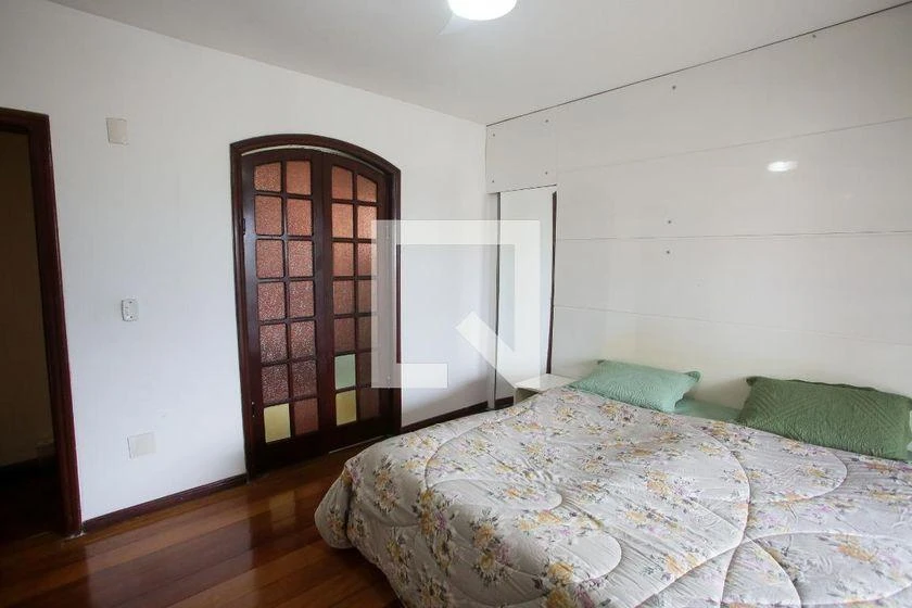 Furnished 400 m² house with 4 bedrooms and 4 bathrooms — photo 17