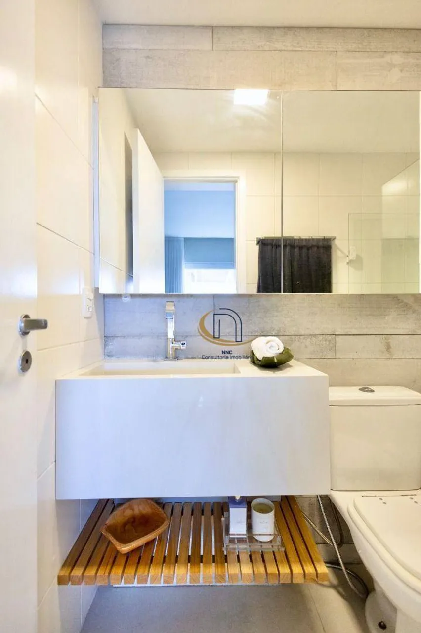 Furnished 221 m² apartment with 4 bedrooms and open-plan kitchen