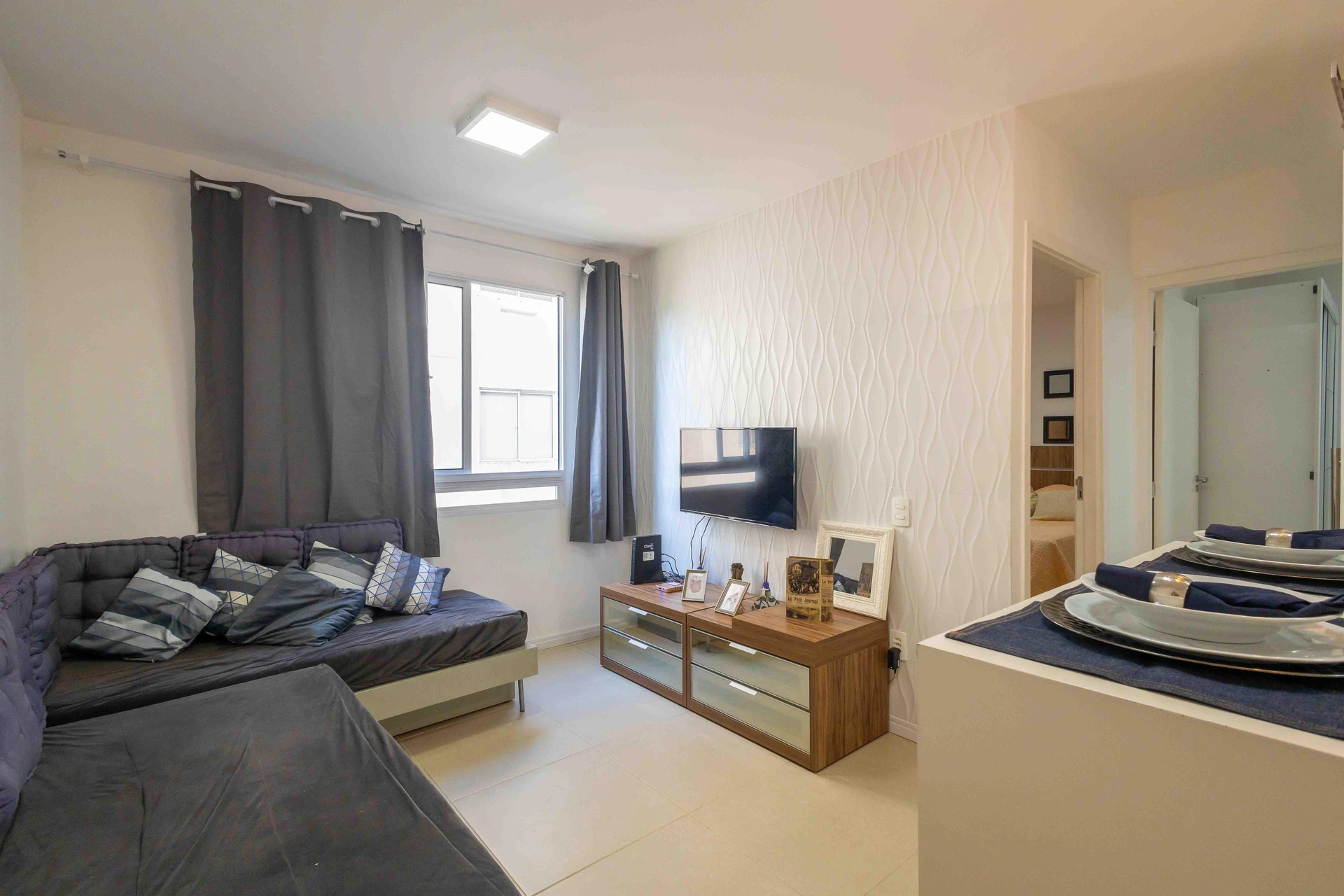 Furnished 2-bedroom apartment with 1 parking space — photo 3