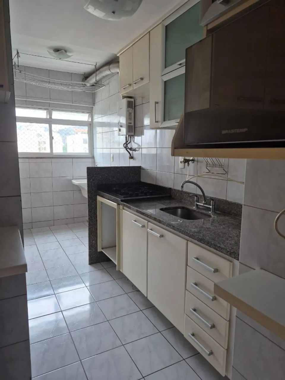 2-bedroom apartment in a building with a gym — photo 20
