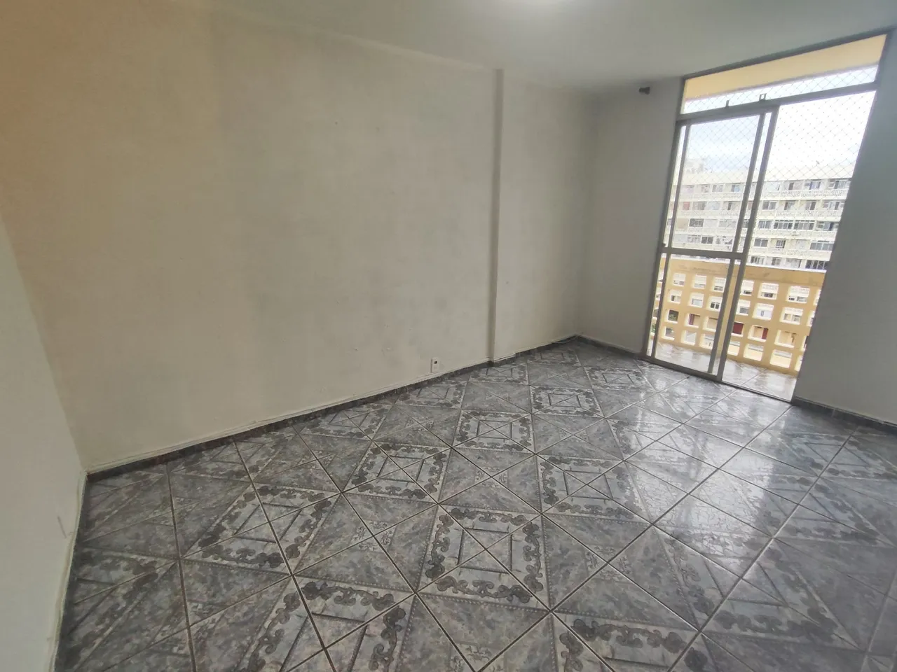 2-bedroom apartment with pool and 24h concierge — photo 14