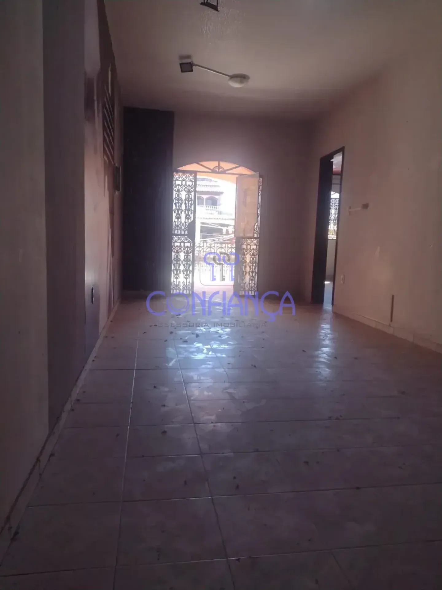 Casa com 3 quartos e 2 suítes, com varanda e quintal — photo 25