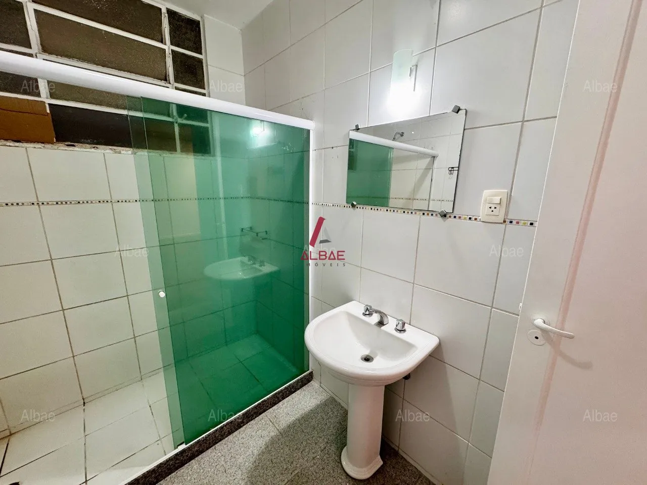 Apartment, 90 m², with wood or laminate floors — photo 16