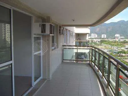 4-bedroom apartment with a mountain view in Rio de Janeiro — photo 16