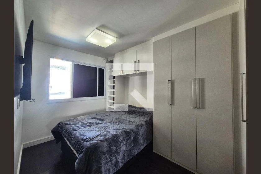 2-bedroom apartment in a building with a gym — photo 3