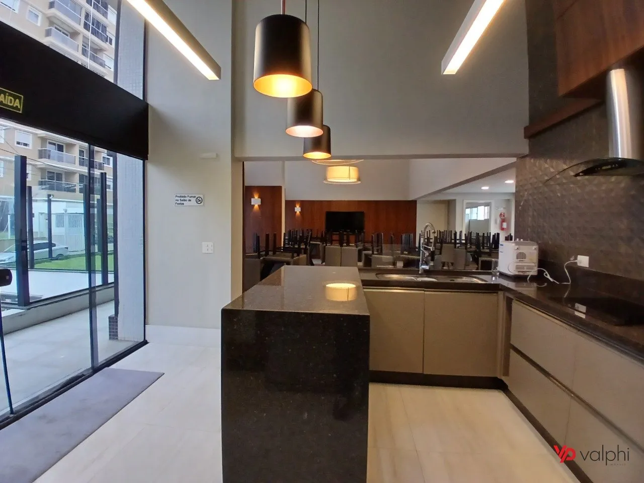 4-bedroom apartment with a walk-in closet in Curitiba — photo 78