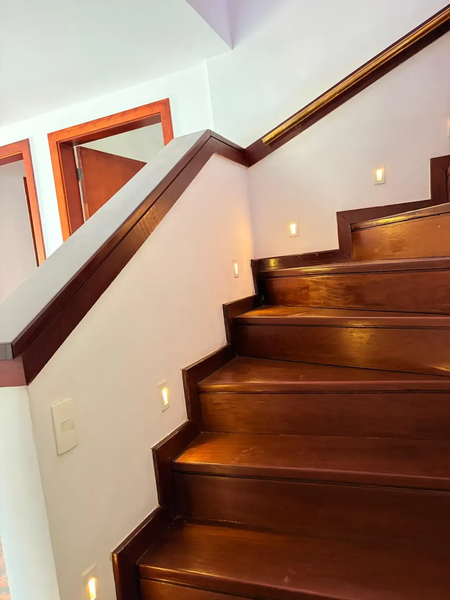 Casa com 5 quartos e 5 banheiros e varanda envidraçada — photo 13
