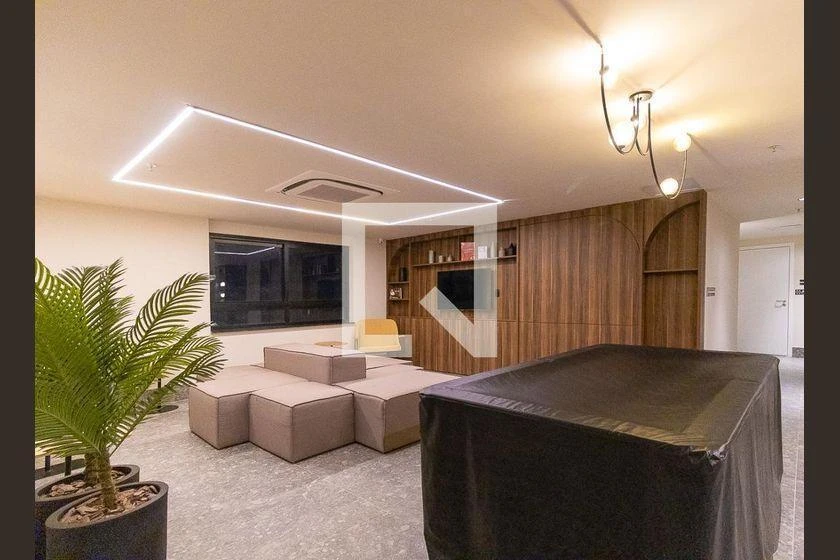 Balcony with a grill in a one-bedroom apartment, 32 m² — photo 21