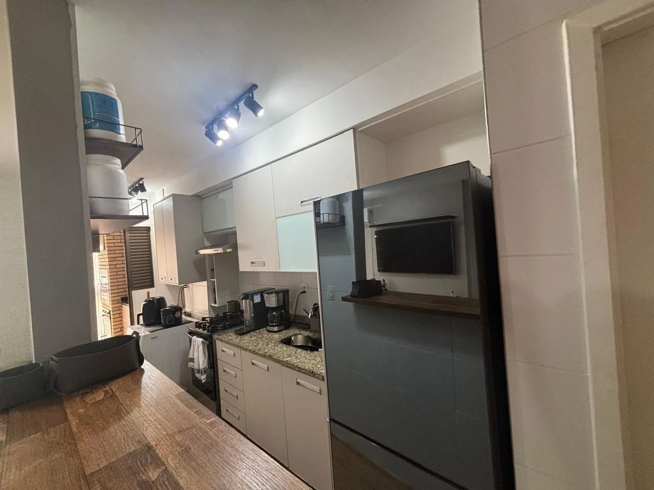 Apartamento mobiliado com 3 quartos e 2 banheiros — photo 16