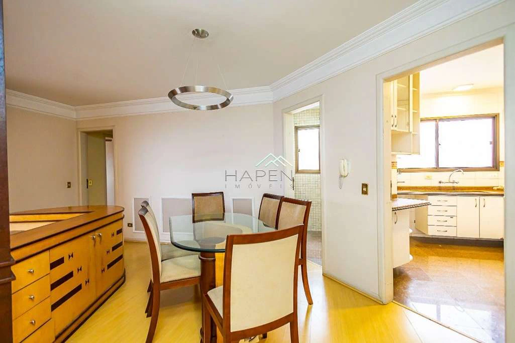 4-bedroom apartment with 2 en-suite baths and balcony — photo 2