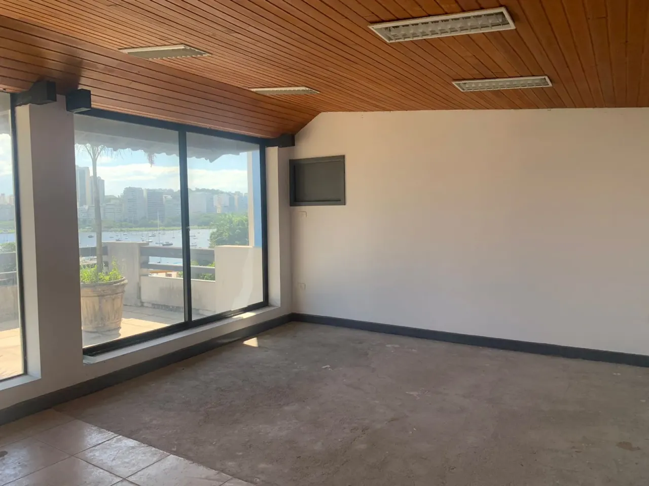 Дом с 5 спальнями и 5 ванными плюс 5 парковочных мест — photo 15