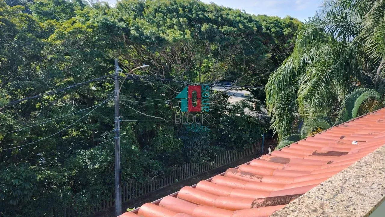 Casa de condomínio com 3 suítes e 200 m² — photo 35